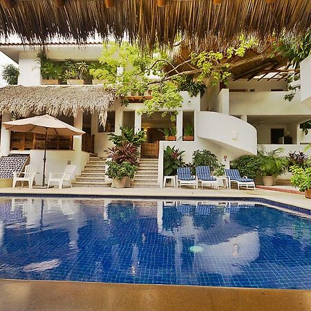 Villas Naomi Сиуатанехо Екстериор снимка