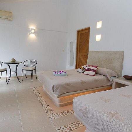 Villas Naomi Сиуатанехо Екстериор снимка