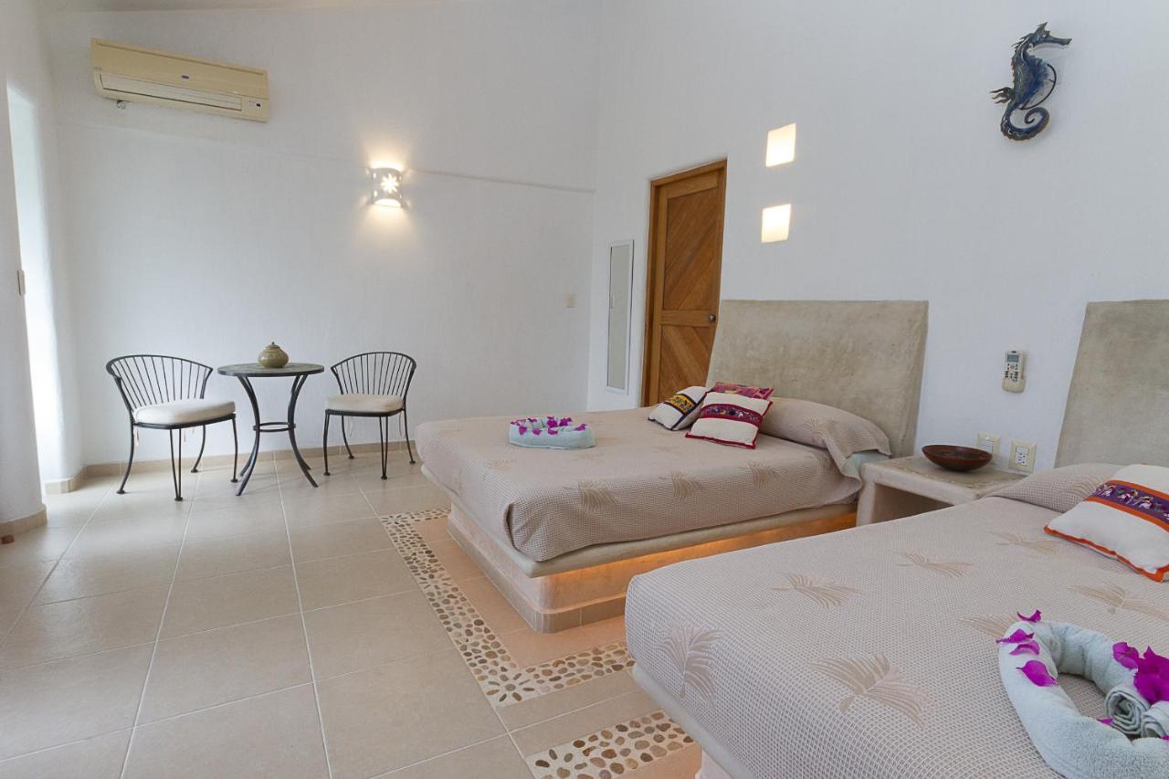 Villas Naomi Сиуатанехо Екстериор снимка