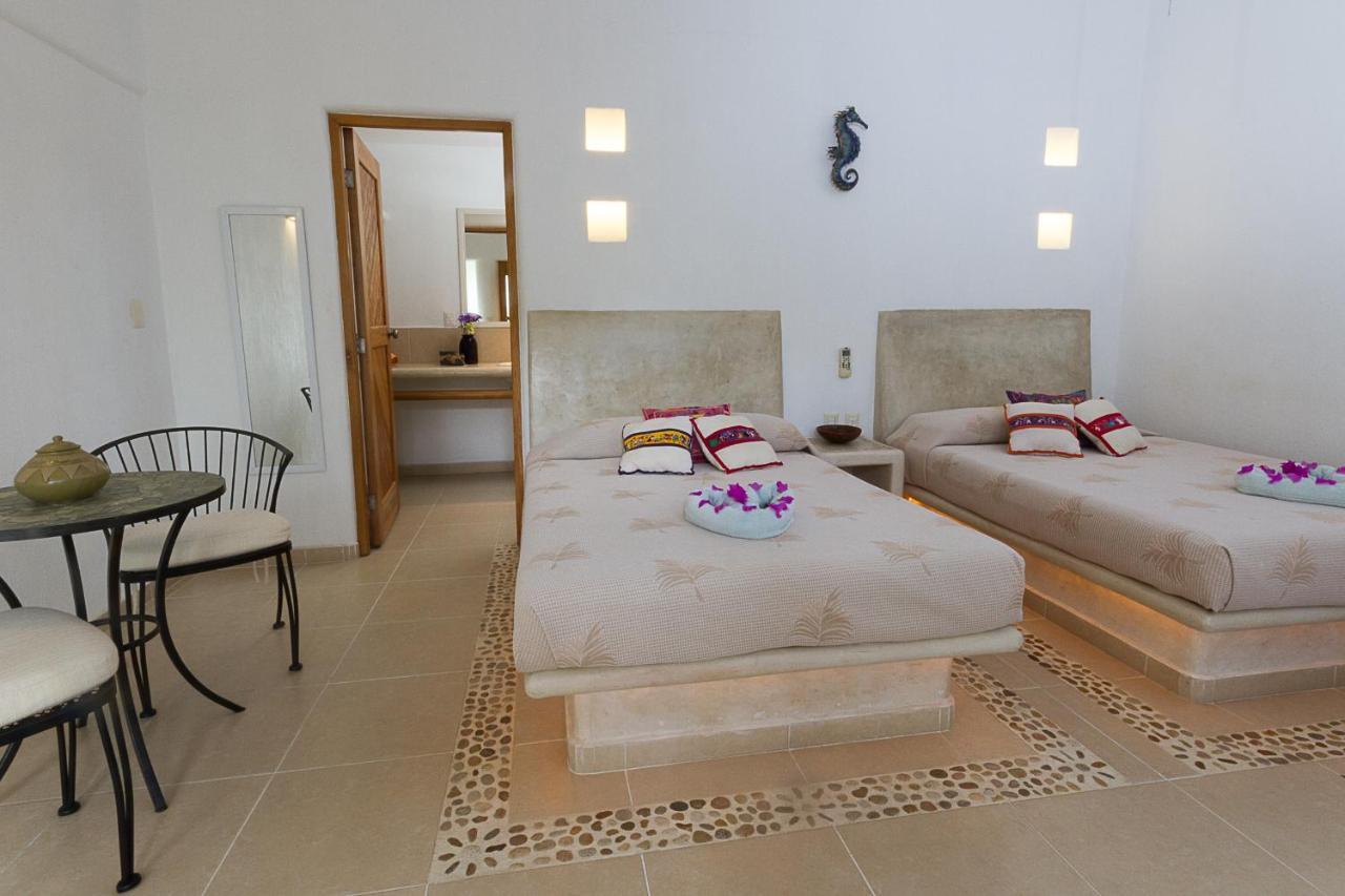 Villas Naomi Сиуатанехо Екстериор снимка