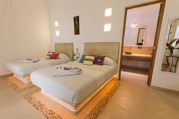 Villas Naomi Сиуатанехо Екстериор снимка