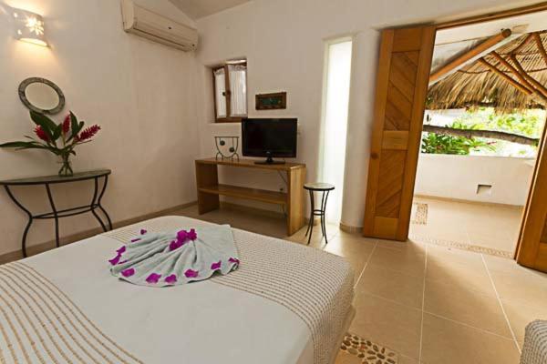 Villas Naomi Сиуатанехо Екстериор снимка